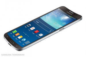 Samsung ha presentado el Galaxy Round, un smartphone de pantalla curvada con nuevas posibilidades para las apps