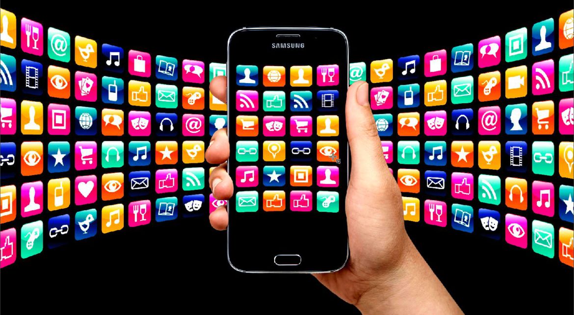 Los usuarios móviles de iOS buscan apps en la App Store con más frecuencia que los de Android en Google Play