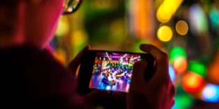Accesorios imprescindibles para juegos móviles: mejora tu experiencia de juego Accesorios imprescindibles para juegos móviles: mejora tu experiencia de juego