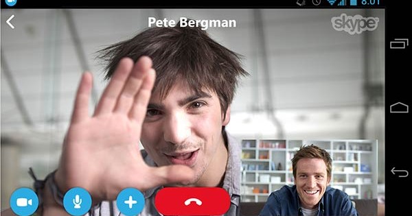 Skype para Android ya permite mantener una videollamada mientras se hacen otras cosas