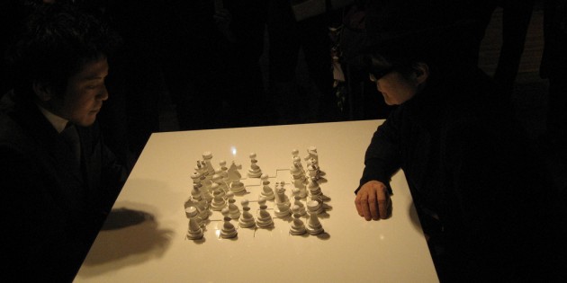 Yoko Chess, el ajedrez blanco de Yoko Ono en formato app