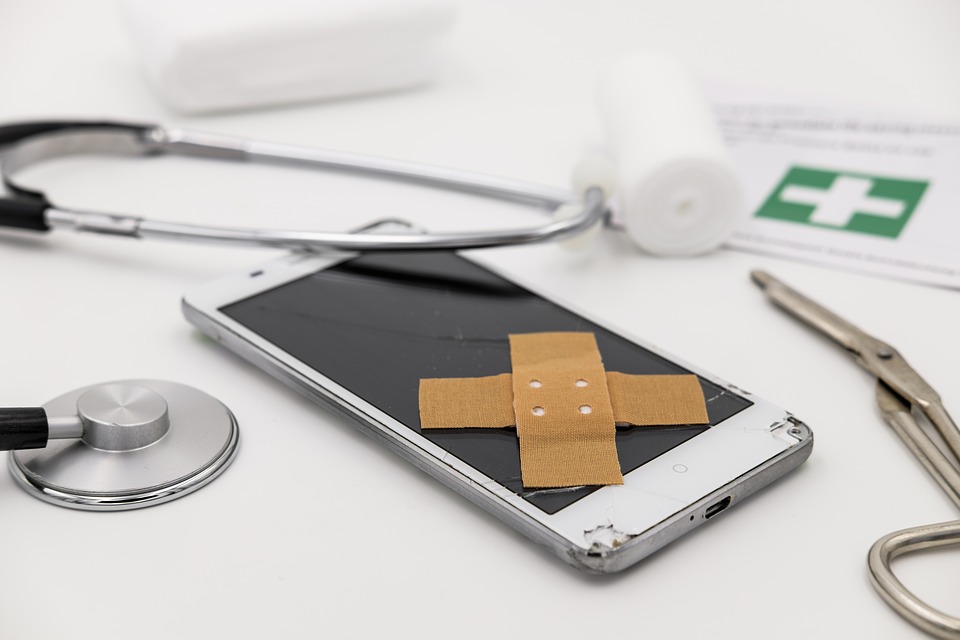 Infografía: Así usan los dispositivos y apps móviles los profesionales de la Salud