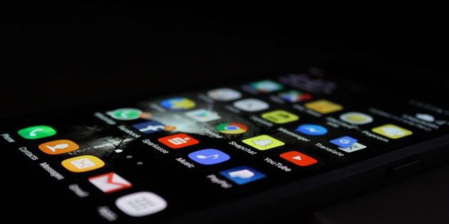 ¿Por qué hay tantas aplicaciones y teléfonos inteligentes que ofrecen un modo oscuro?