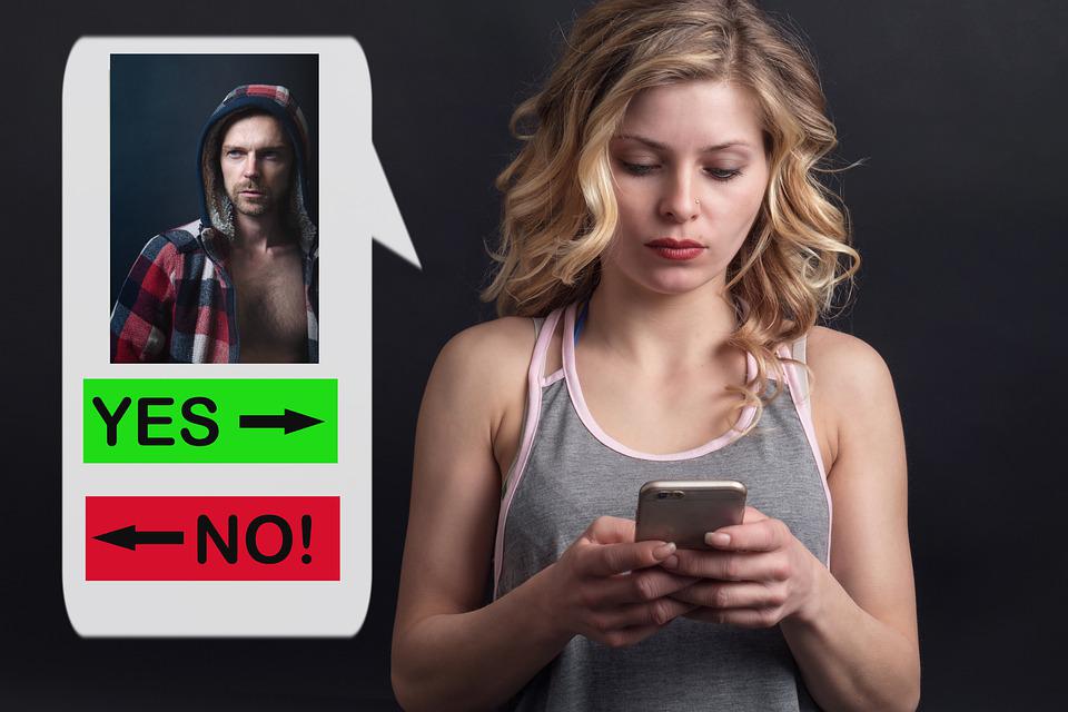 A 8 de cada 10 solteros españoles les echan para atrás las faltas de ortografía en las apps de citas