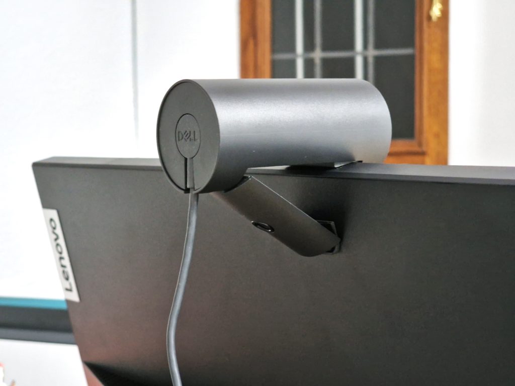 Webcam Dell Pro WB5023: Práctica y decepcionante