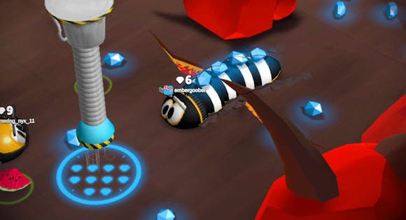 Los gusanos de Wacky Worms: Diamond Heroes ya se arrastran en iOS y Android