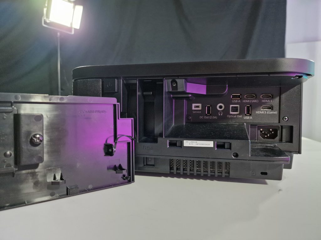 Proyector Epson EH-LS800B: Móntate tu propio cine
