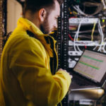 ¿Qué es un servidor SMTP y para qué se utiliza en los correos electrónicos?