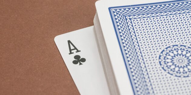 Solitario, el clásico juego de cartas que puedes jugar en prácticamente cualquier dispositivo