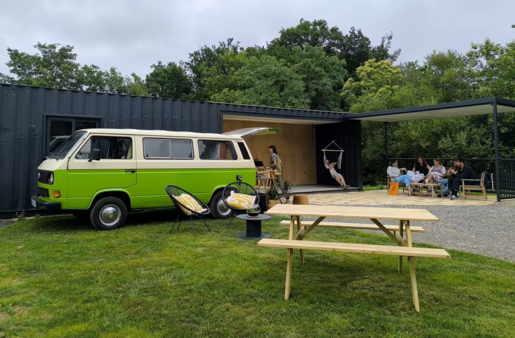 Cowtainers, el coworking asturiano que apuesta por la naturaleza y los contenedores reciclados