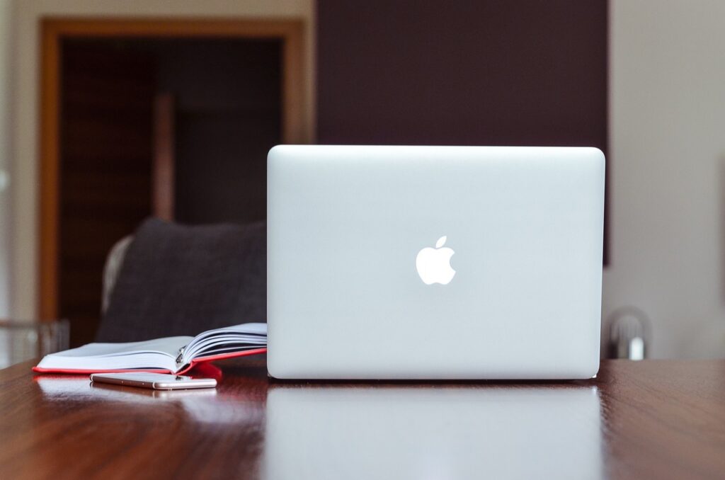 Cómo borrar la caché en MacBook