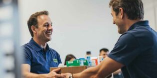 La Fundación Acompartir presenta un Too Good to Go para productos no alimenticios