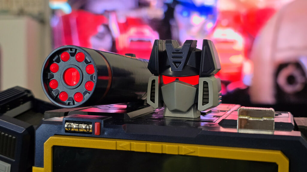 Robosen Soundwave G1 Flagship: ¡a jugar con los robots!