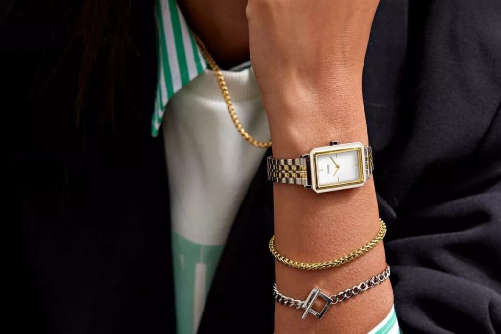Relojes mujer: el gesto discreto que redefine la elegancia contemporánea