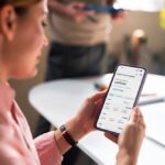 CaixaBank renueva su app corporativa e integra la contratación digital de productos para empresas