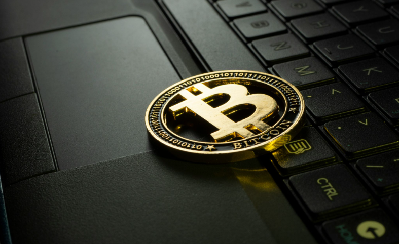 Más allá de Bitcoin: cómo las criptomonedas están cambiando la forma en que las empresas internacionales transfieren dinero