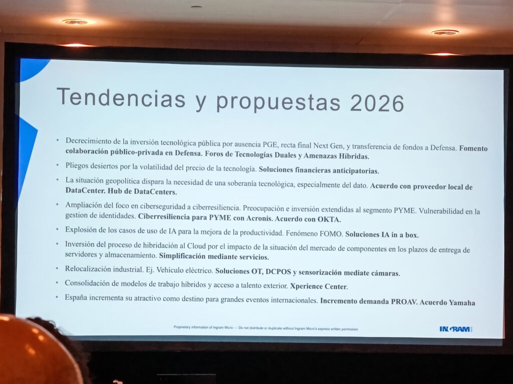 El canal tecnológico busca oxígeno en la IA y la ciberseguridad ante el frenazo de los smartphones